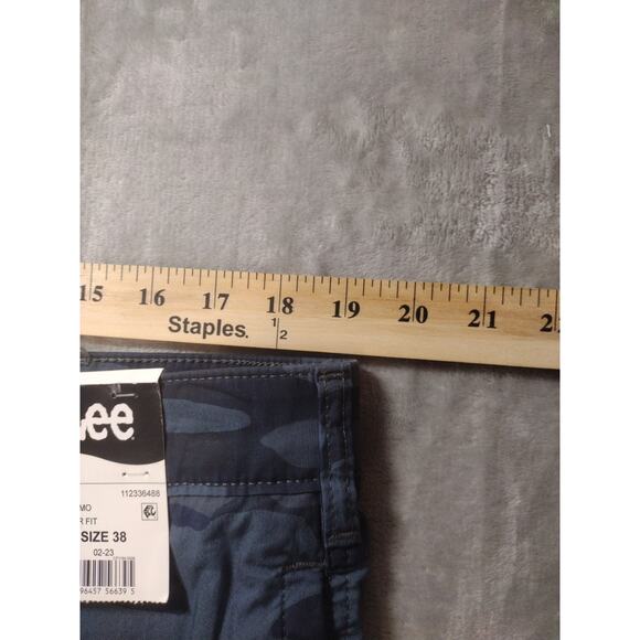 Lee Blue Camo Sz 38 Cargo Shorts Motion Flex Waist Stretch Fabric Lot Of 2 NWT - Picture 11 of 12